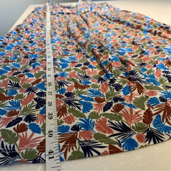 BODEN | Women’s Effie V-Neck Jersey Midi Dress - Picture 8 of 10